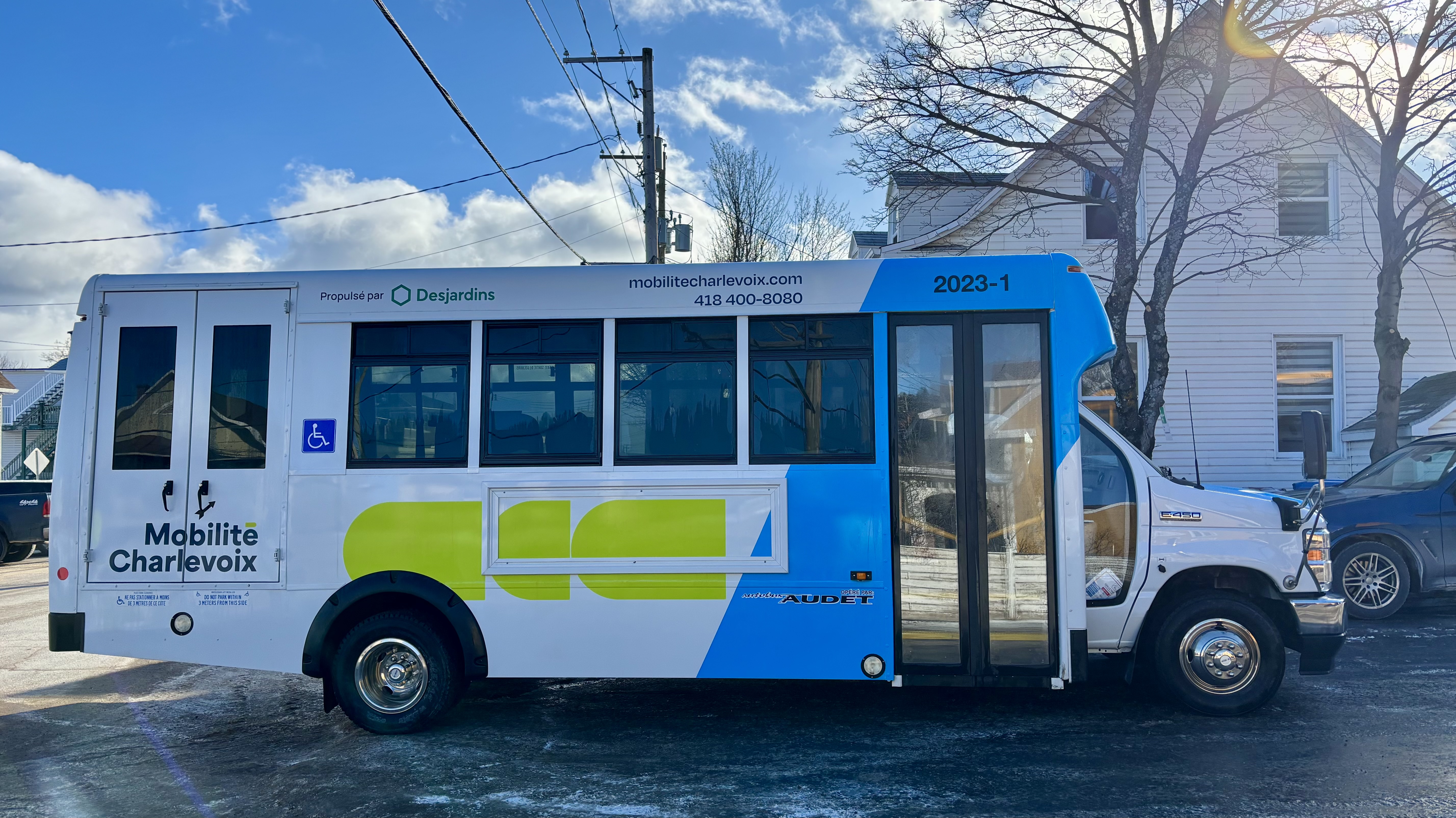 photo bus 2023-1 côté passager